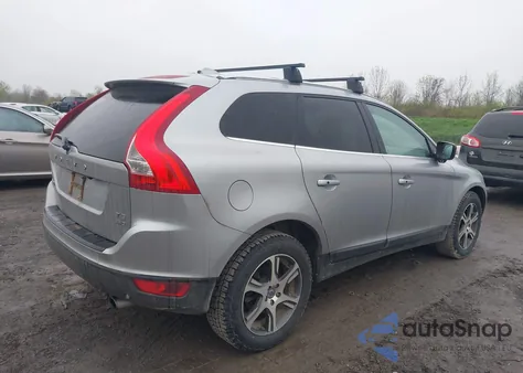 2012 Volvo Xc60 T6 R-Design Platinum z USA, uszkodzony, nr VIN YV4902DZ7C2241796